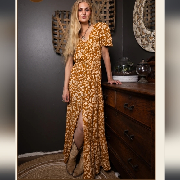 Cotton & Rye Dresses & Skirts - Cotton & Rye Floral Dress L